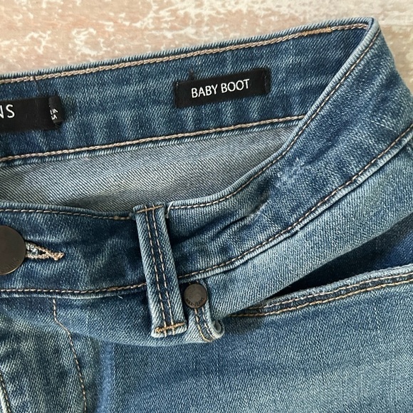 Max Jeans Women’s Size 4 Baby Boot Style Fringed Bottom Ankle Length EUC - Picture 6 of 9